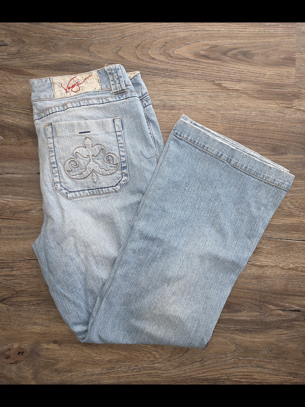 Women's Venezia Light Blue Embroidered Pocket Jeans Size 18